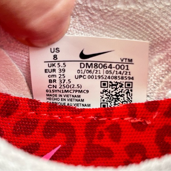 Nike React Phantom Run Flyknit 2 Size 8 DM8064 001 - Picture 11 of 11